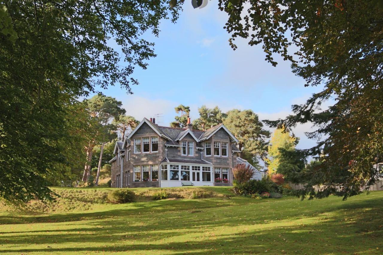 Coig Na Shee Guest House Newtonmore Exteriör bild