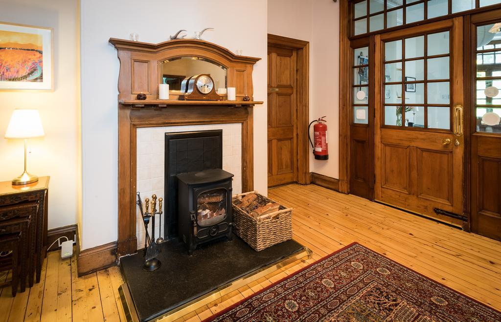 Coig Na Shee Guest House Newtonmore Exteriör bild